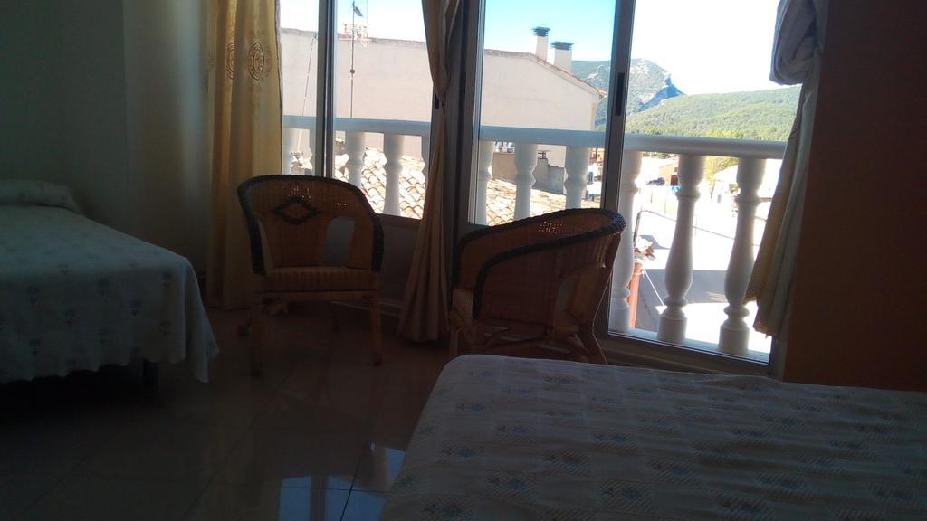 Hostal Cañamares Kültér fotó