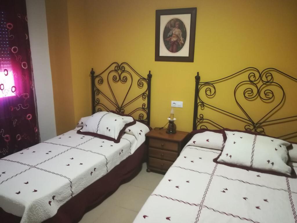 Hostal Cañamares Kültér fotó