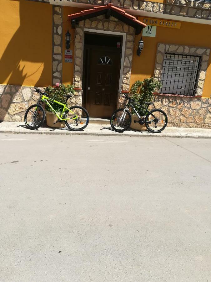 Hostal Cañamares Kültér fotó